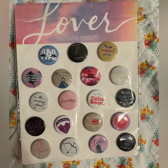 Taylor Swift Other - Taylor swift lover pin/button set